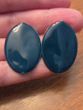 Vtg Glossy Teal Oval Stud Earrings - 1 1/2" Long